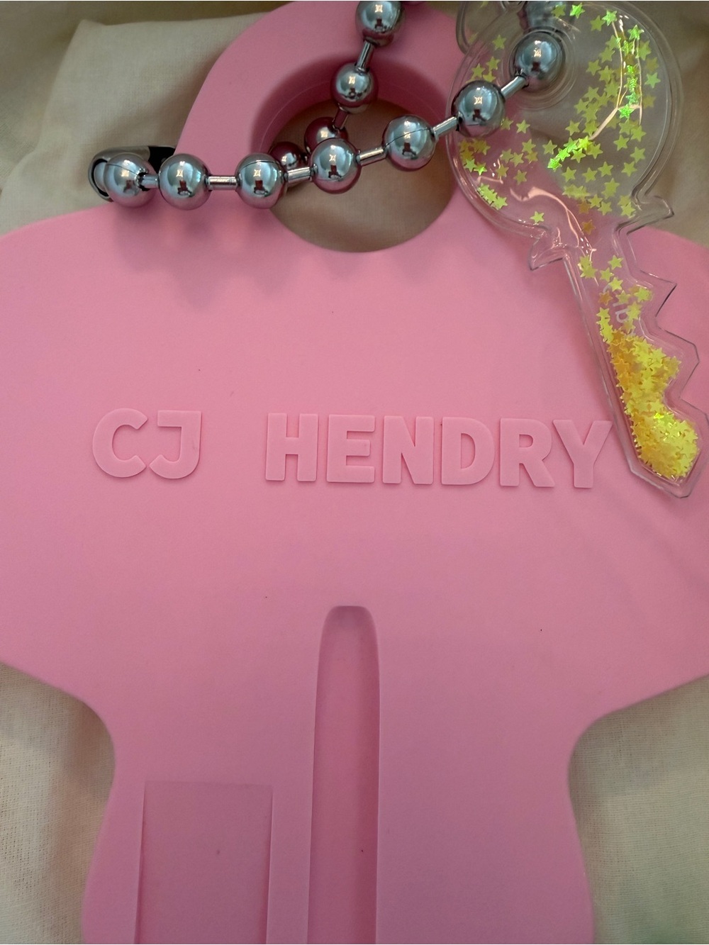 🩷 CJ Hendry Lost & Found Art Exhibition Key Wall Sculpture 🩷 - Picture 4 of 4